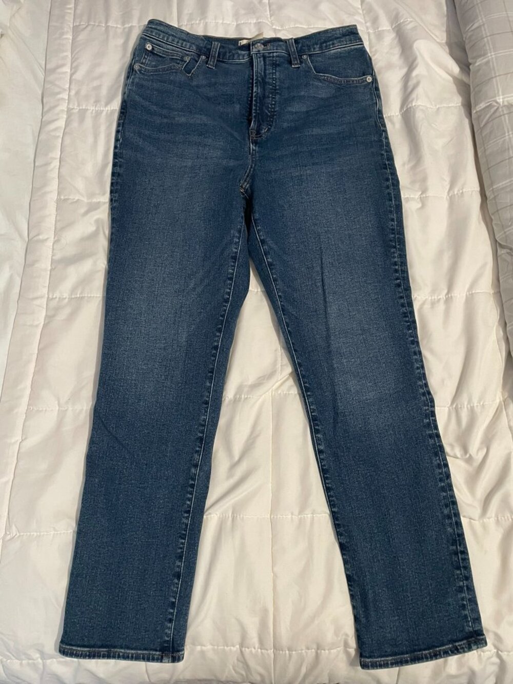 Madewell Straight Leg Jeans in Dark Blue Wash